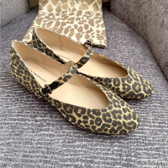 Lucky Brand Cyrena Animal Print flats Size 8 BNWT - Picture 5 of 7